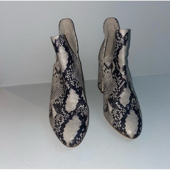 Steve Madden Snakeskin Booties Womens 9 Block Heel Ankle Boots Statement Fashion - Picture 2 of 7